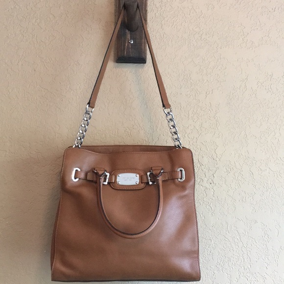 Michael Kors Large Leather Hamilton Bag - Picture 2 of 8